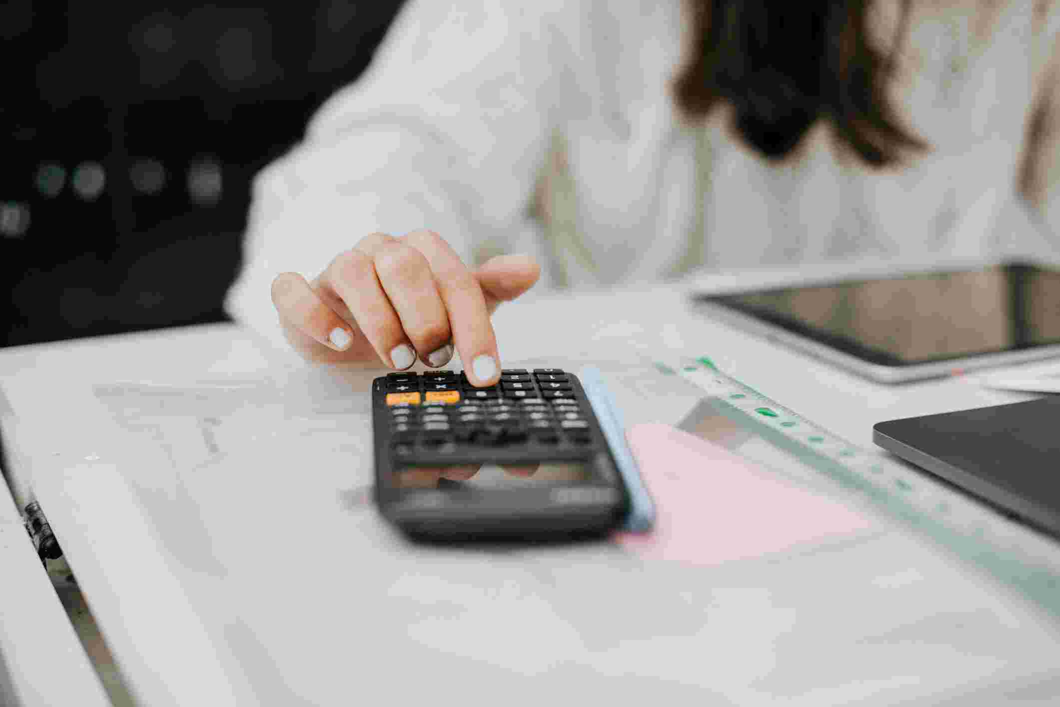 mim salary in uk